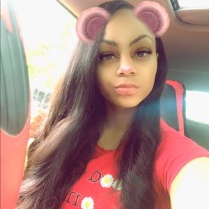 Meet your Posher, Shakia